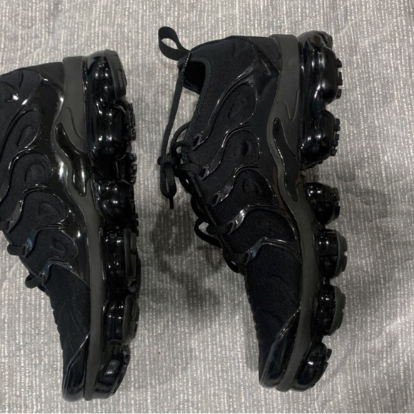 Nike VaporMax black main image 5